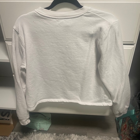 Women’s Disney crop sweater - Picture 3 of 3